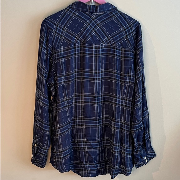 NWT❗️TORRID size 2X Slim Dark Blue Plaid Button Up Rayon Boyfriend Shirt - Picture 7 of 7